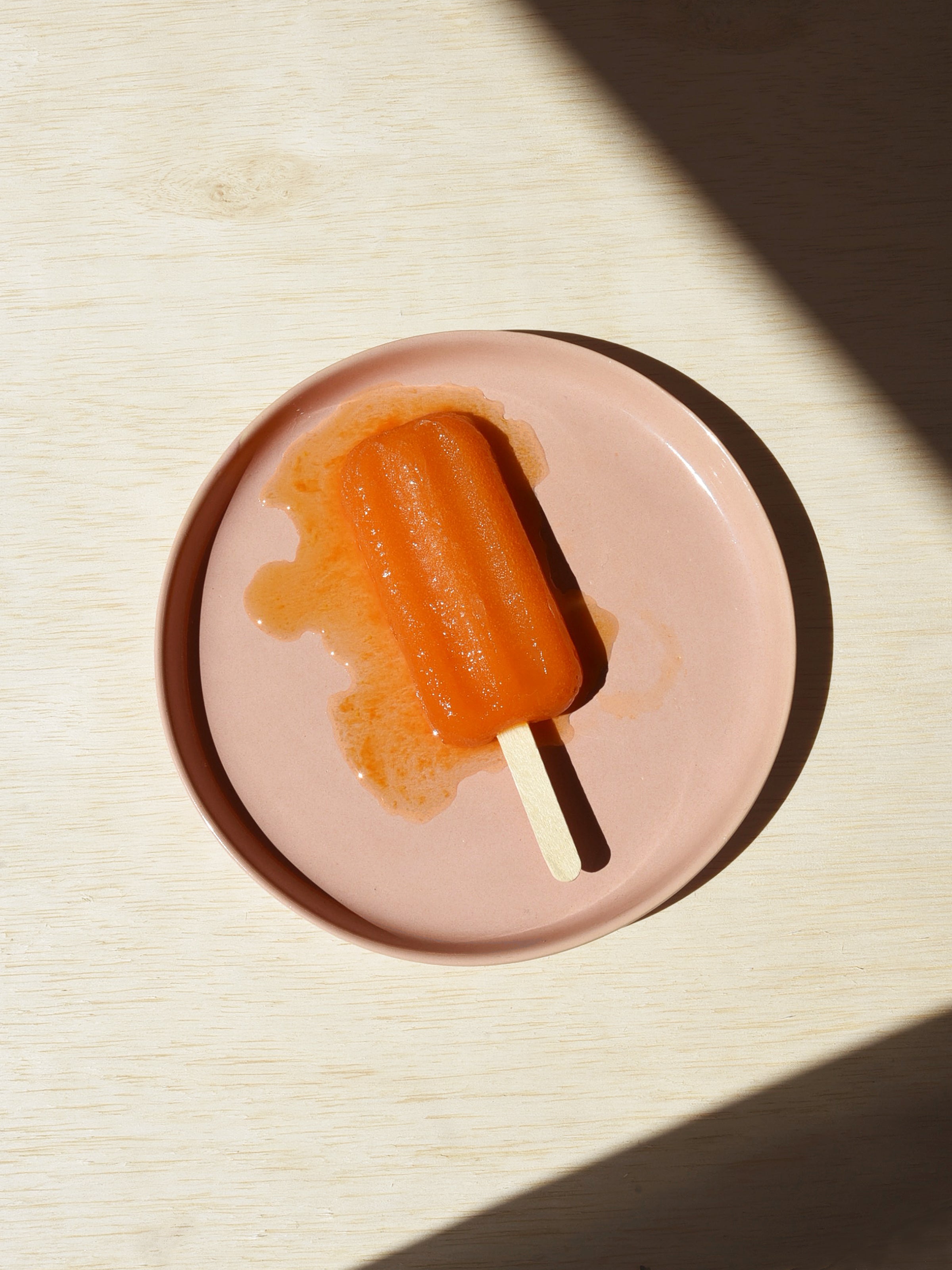 Small Straight Edge Plate in Gloss