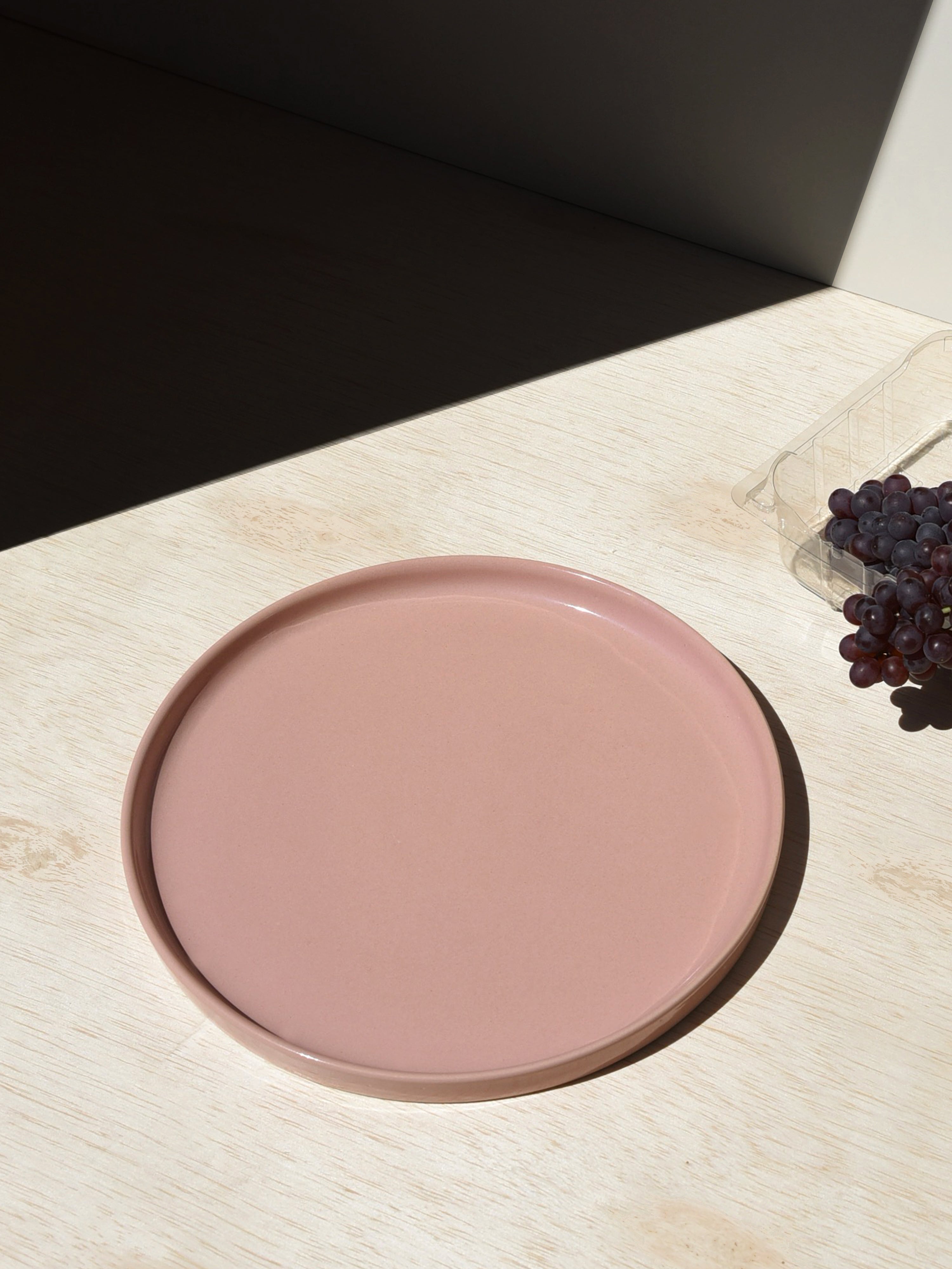 Large Straight Edge Plate in Gloss